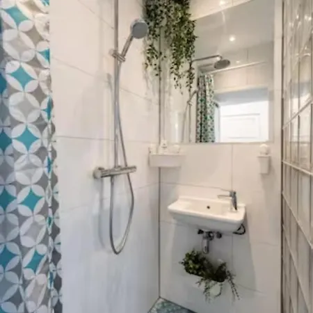 Cozy 2-bedroom Апартаменты