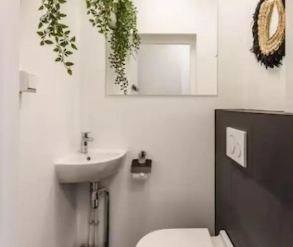 Cozy 2-bedroom Amsterdam