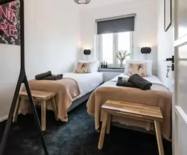 Cozy 2-bedroom Lejlighed